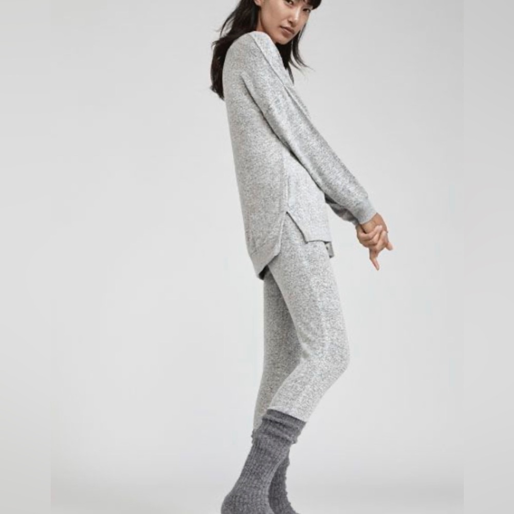 NWOT Stars Above grey marled pj joggers with black specks.